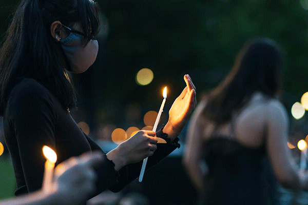 Nearly 1,000 students attended the candlelight vigil