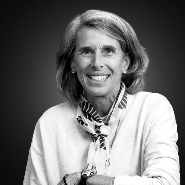 Leslie Davis Dahl ’85