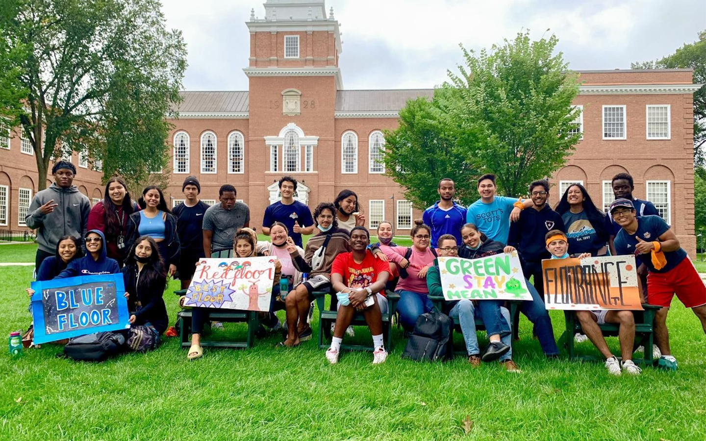 FYSEP students gather on Baker Berry Library lawn